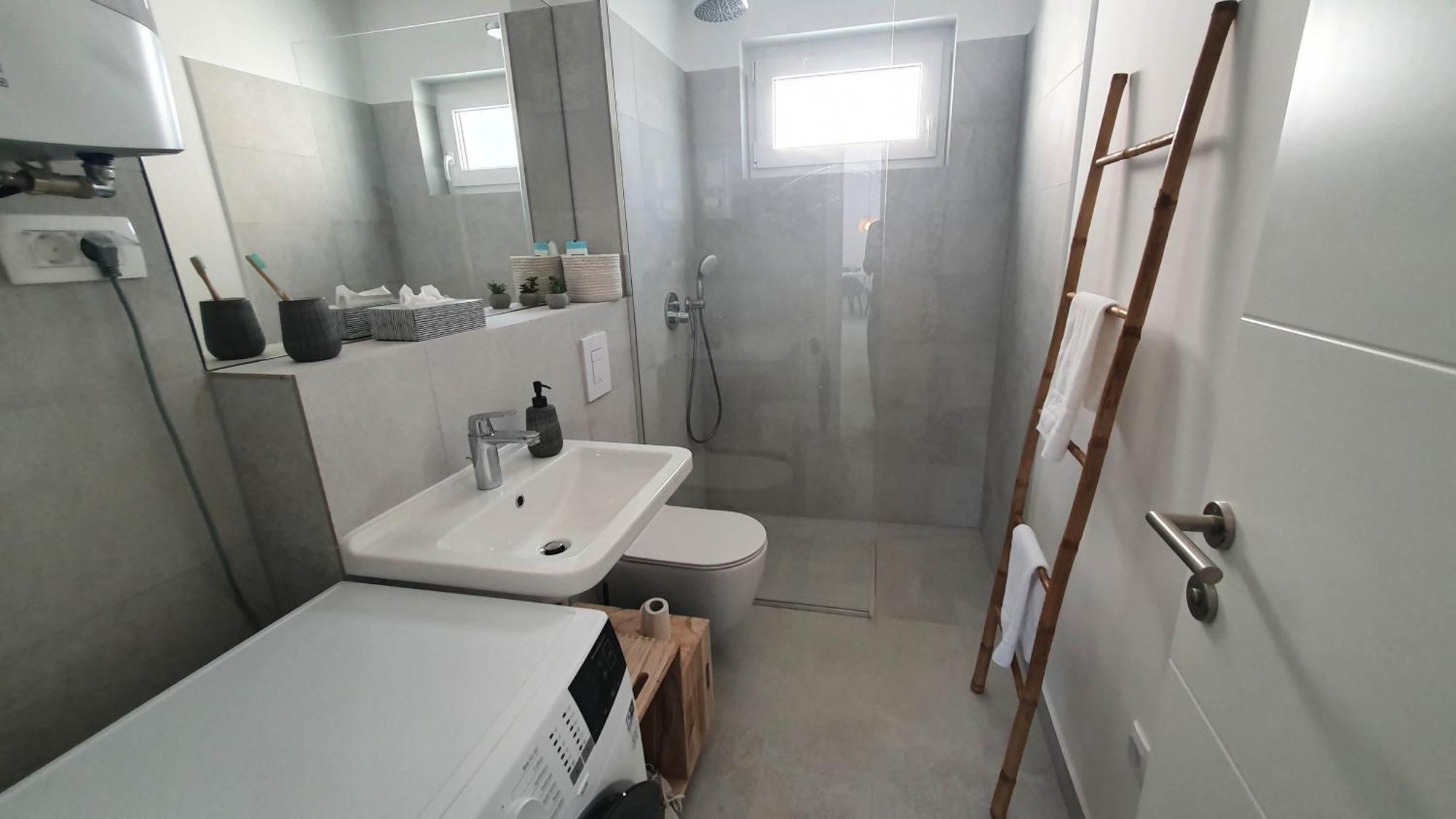 Jadran Deluxe Apartment Крвавица Екстериор снимка